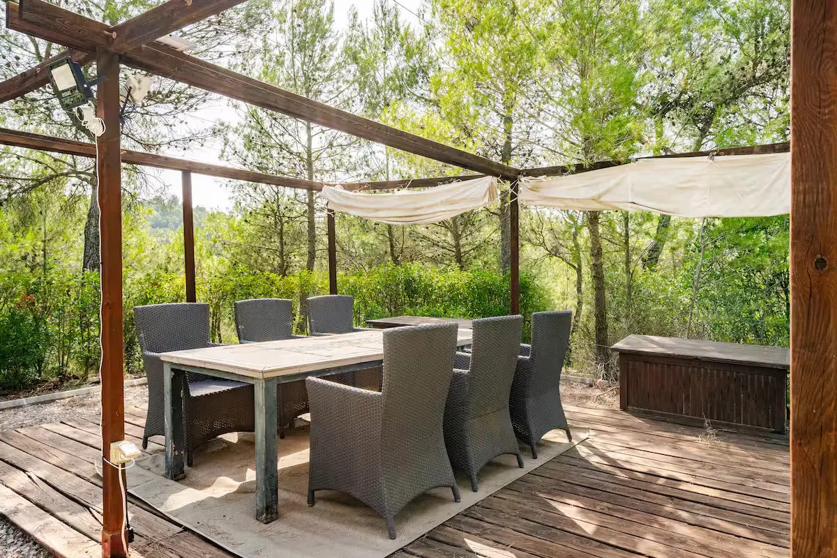 Exterior, Casa Neus Sant Salvador de Guardiola